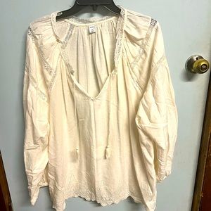 Super adorable long sleeve shirt